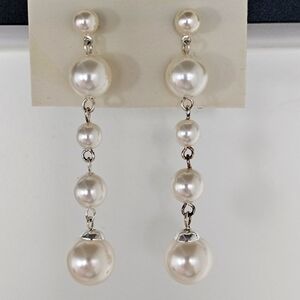 Pearl Drop Earring, large & small pearl, straight